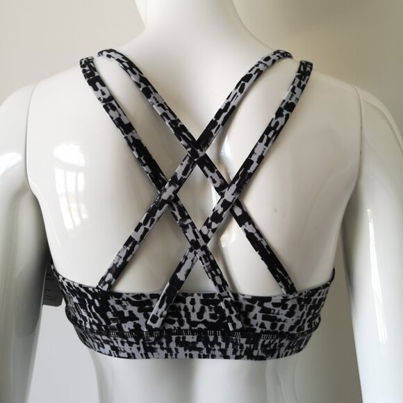 NWT LULULEMON UGIG Black Grey Luxtreme Fabric B/C Cup All Sport Energy Bra 6 - Picture 4 of 7